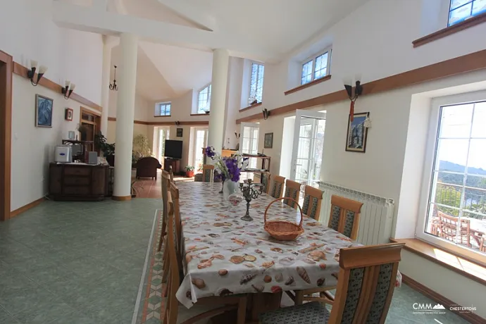 Deniz manzaralı lüks villa