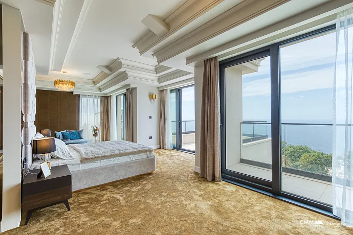 Sveti Stefan’a yakın, Blizikuće’de lüks villa
