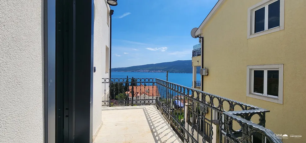 Panoramik deniz manzaralı geniş ve aydınlık daireler