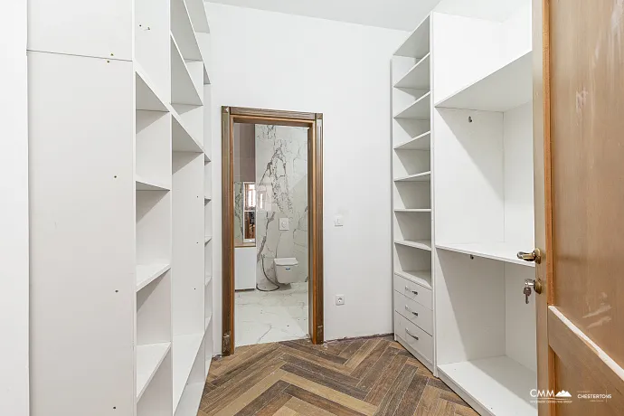 Lüks bir üç katlı villa — Kotor