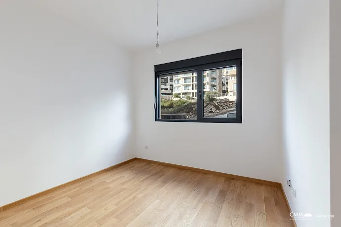 Becici'deki bir konut kompleksinde yeni stüdyo