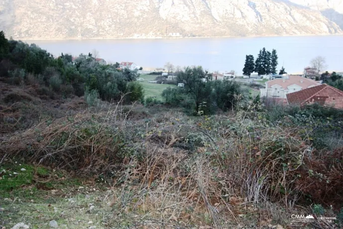 Kotor Rivierası'ndaki arsa