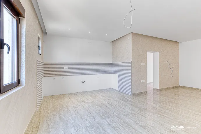 Tivat'ta yenilenmiş daire, 78 m²