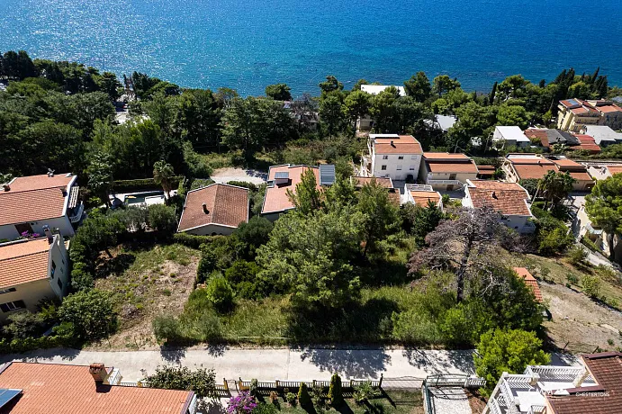 Šušanj’da deniz manzaralı arsa, plaja 150 m — 950 m²