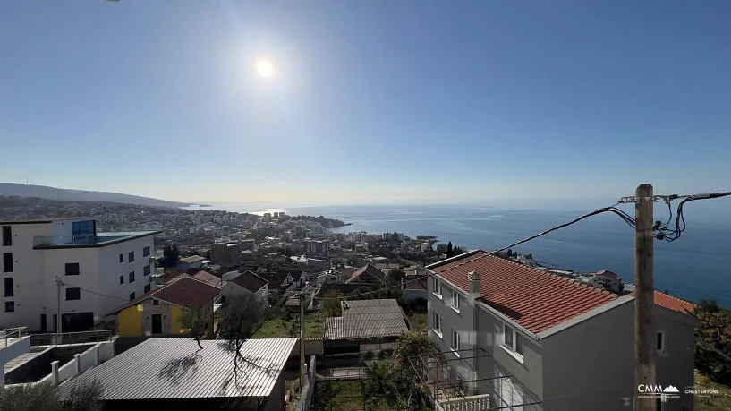 Dobra Voda'da panoramik deniz manzaralı daireler