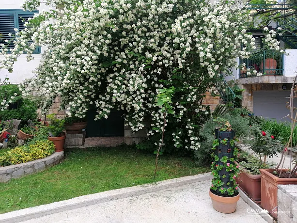 Budva'da geniş ev