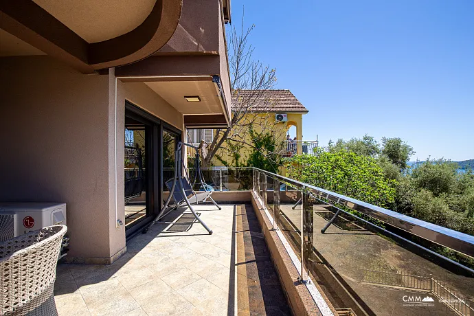 Herceg Novi'nin merkezinde mükemmel villa