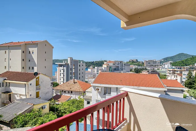 Bečići’de Tam Donanımlı Otel ve Restoran – Denize 200m