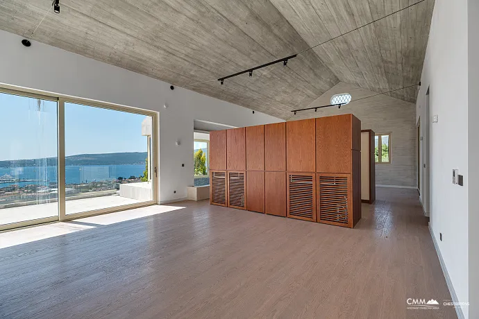 Forest Bay Retreat