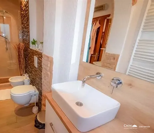 Herceg Novi'de denize yakın iki yatak odalı daire