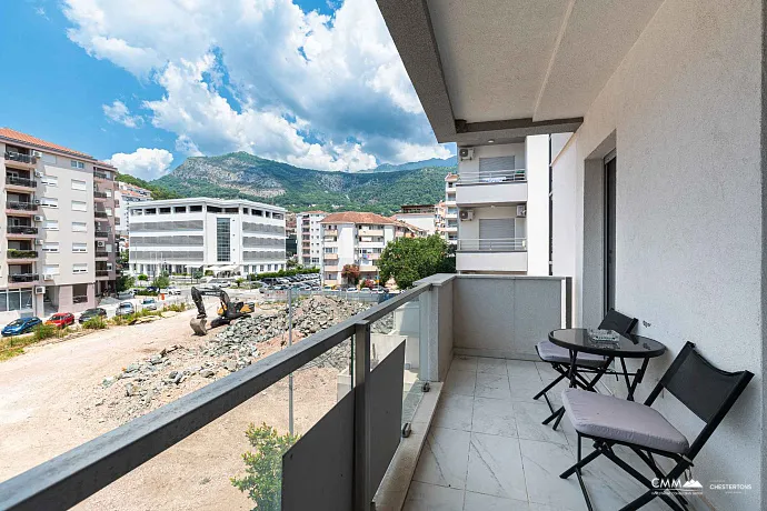 Budva'nın Kalbinde Ferah ve Havadar Daire