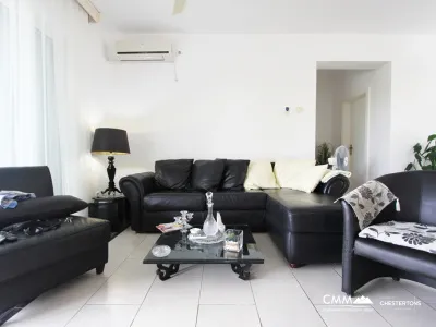 Golf sahası ve tenis kortu olan ev