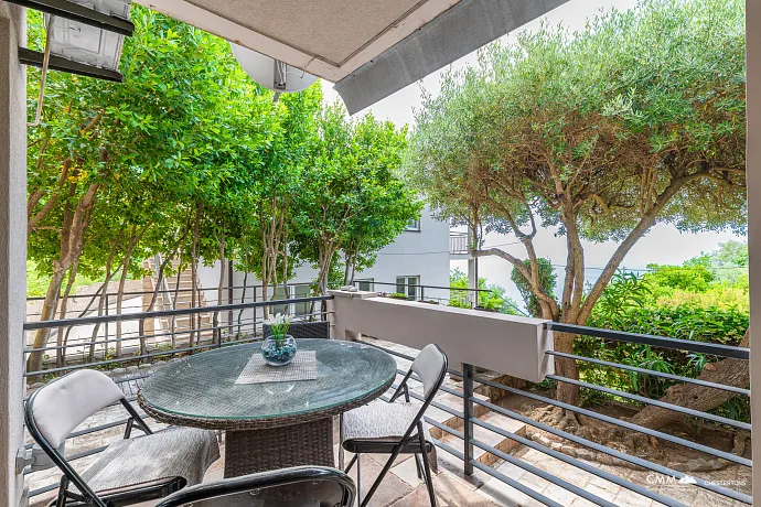 Seoce, Budva'da 57 m² Daire + 45 m² Teras