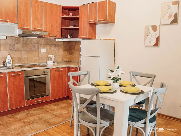 Risan'da 65m2 denize yakın tek yatak odalı daire