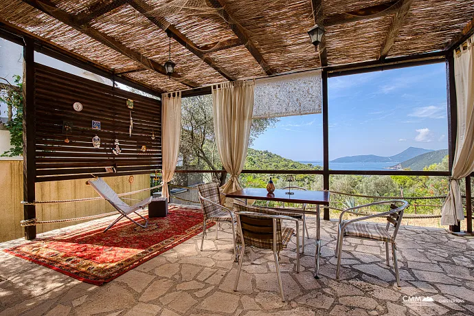 Herceg Novi (KO Radovanći) Bölgesinde Kotor Körfezi Manzaralı Şık Ev