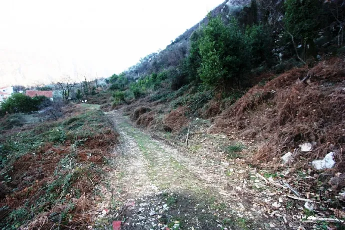 Kotor Rivierası'ndaki arsa