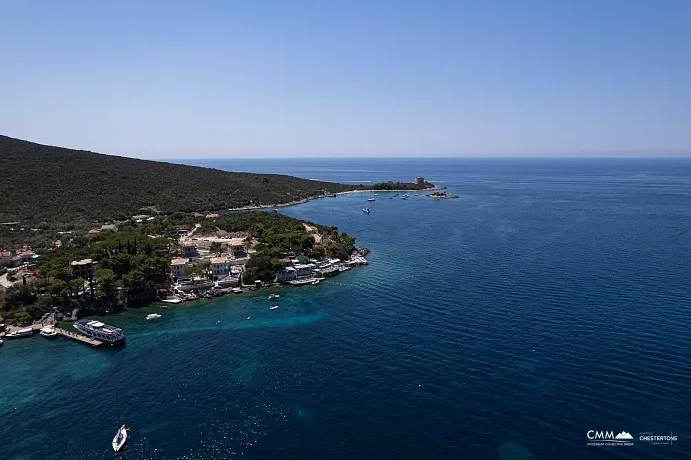 Luxury Seafront Villa Lustica 