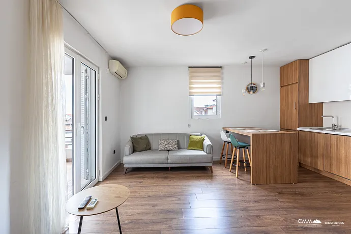 Şehir Ortamında Modern Bir Odalı Daire – Konforlu Yaşam İçin Mükemmel