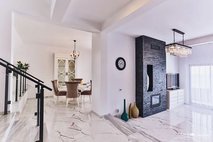 Bar yakınında ilk sırada havuzlu villa