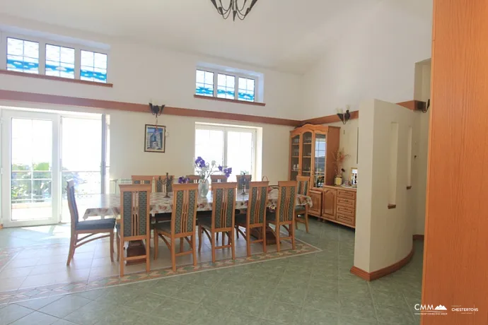 Deniz manzaralı lüks villa