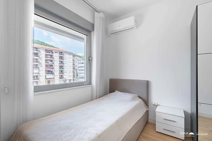 Budva'nın Kalbinde Ferah ve Havadar Daire
