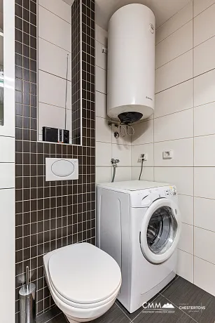 Pržno’da 84 m² İki Yatak Odalı Daire – Konfor ve Sıcaklık Denize Yakın