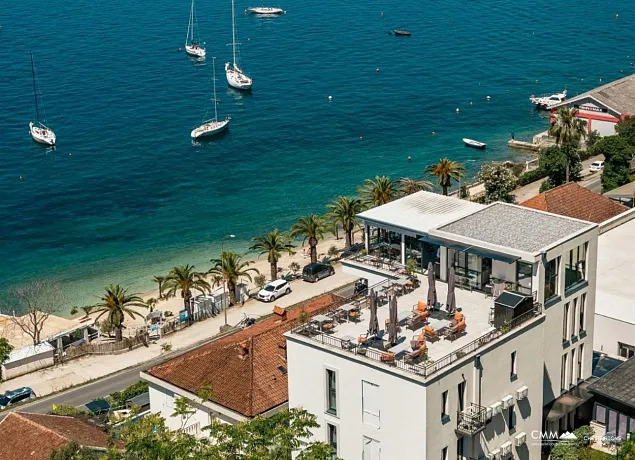 Panoramik Manzaralı Modern Butik Otel – Adriyatik'te Lüks Yatırım Fırsatı