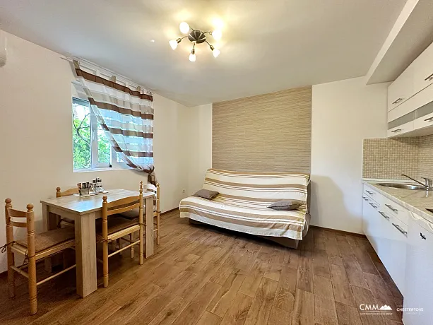 Lustica Bay yakınında havuz ve spa bulunan mini otel