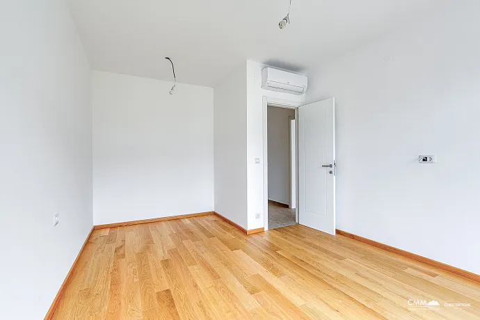 Deniz yakınında Bečići’de bulunan kompleks