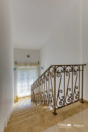 Herceg Novi (KO Radovanći) Bölgesinde Kotor Körfezi Manzaralı Şık Ev
