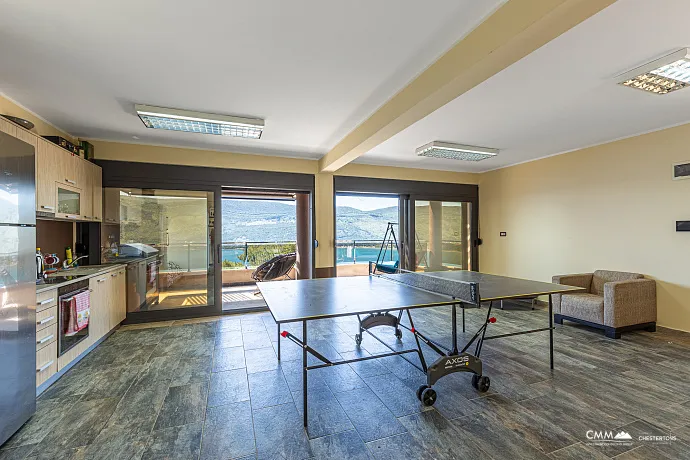 Herceg Novi'nin merkezinde mükemmel villa