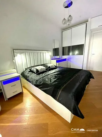 İlk satırda Budva'da tek yatak odalı daire