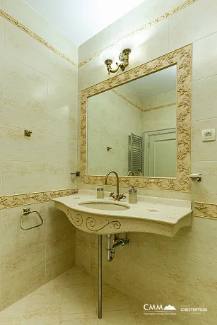 Panoramik deniz manzaralı lüks bir villada zarafet ve huzur.