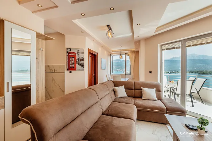 Deniz Manzaralı 2+1 Daire, Plaja 60m Mesafede – Tivat