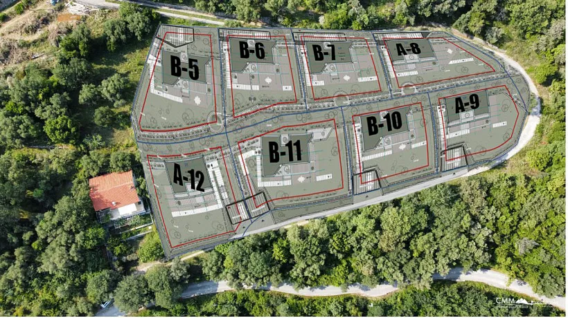 6902 Şehrin sakin bir bölgesinde, site içerisinde yüzme havuzlu villalar