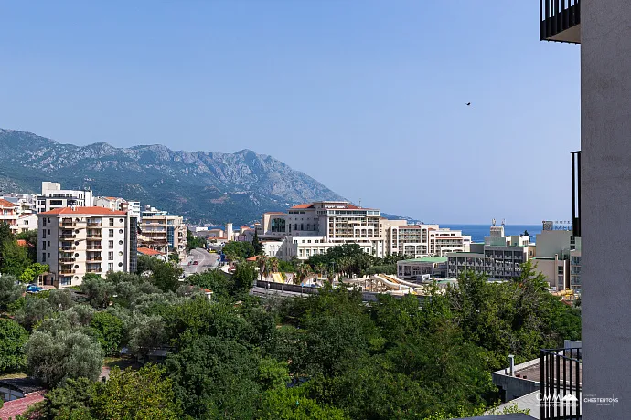Bečići’de 64m² bir yatak odalı daire