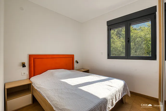 Havuzlu sitede üç odalı daire, Blizikuće