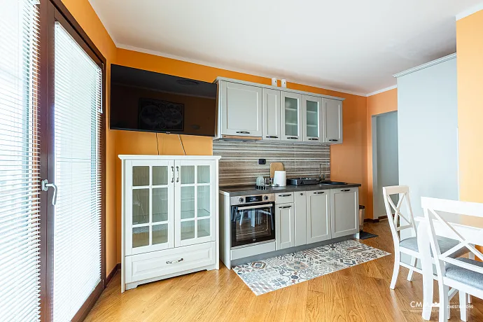 6752 Rafailovići’de kişi başı 57 m² iki daire, birinci sıra