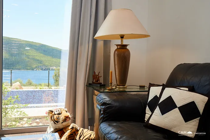 Kumbor’da 335 m² toplam alana sahip geniş bir ev