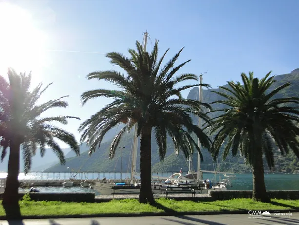 Kotor'da deniz manzaralı villa