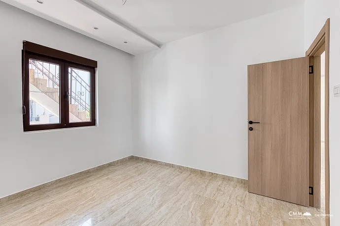 Tivat'ta yenilenmiş daire, 78 m²