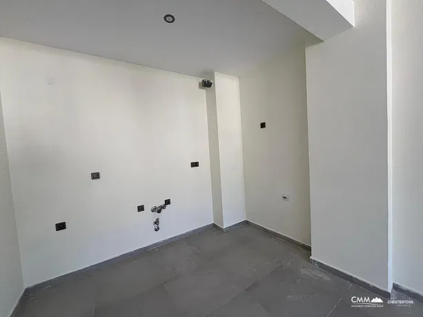 # 6566 Budva merkezinde yeni inşa edilmiş binada daireler