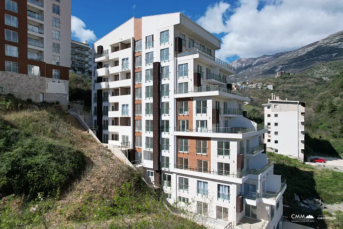 Panoramik Deniz Manzaralı Lüks 2+1 Daire 64 m² – Bečići