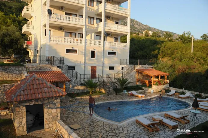 Budva'da rahat villa