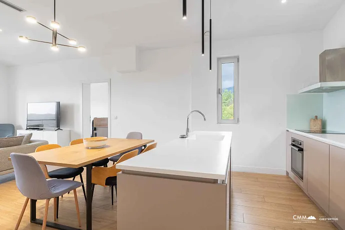 Muhteşem deniz manzaralı lüks penthouse