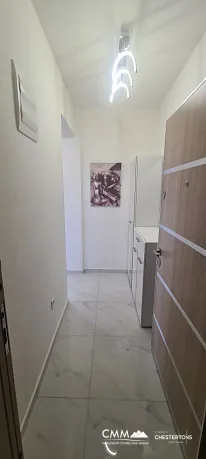 Djenovici'de deniz manzaralı güzel daire