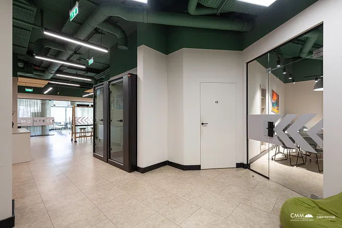 Budva'da ticari alan, 400 m²