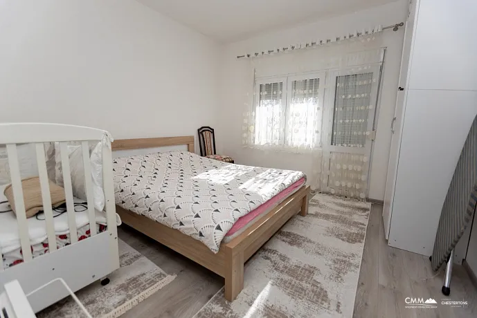 Bar'da geniş ev