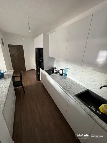 Dobra Voda'da bir ve iki yatak odalı daireler