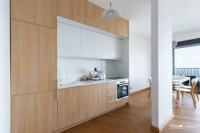 Havuzlu sitede üç odalı daire, Blizikuće
